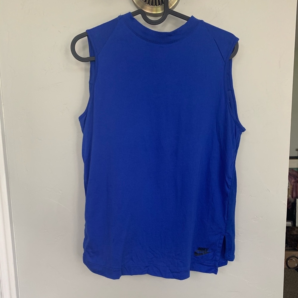 nike muscle tank top!